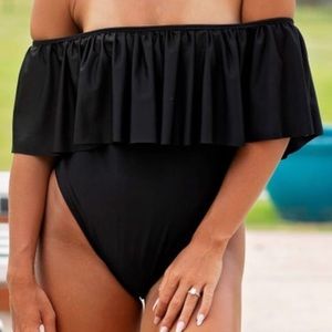 ⭐️NWT -White Birch Black Ruffle Sleeve One Piece Swim bathing suit Womans Size S